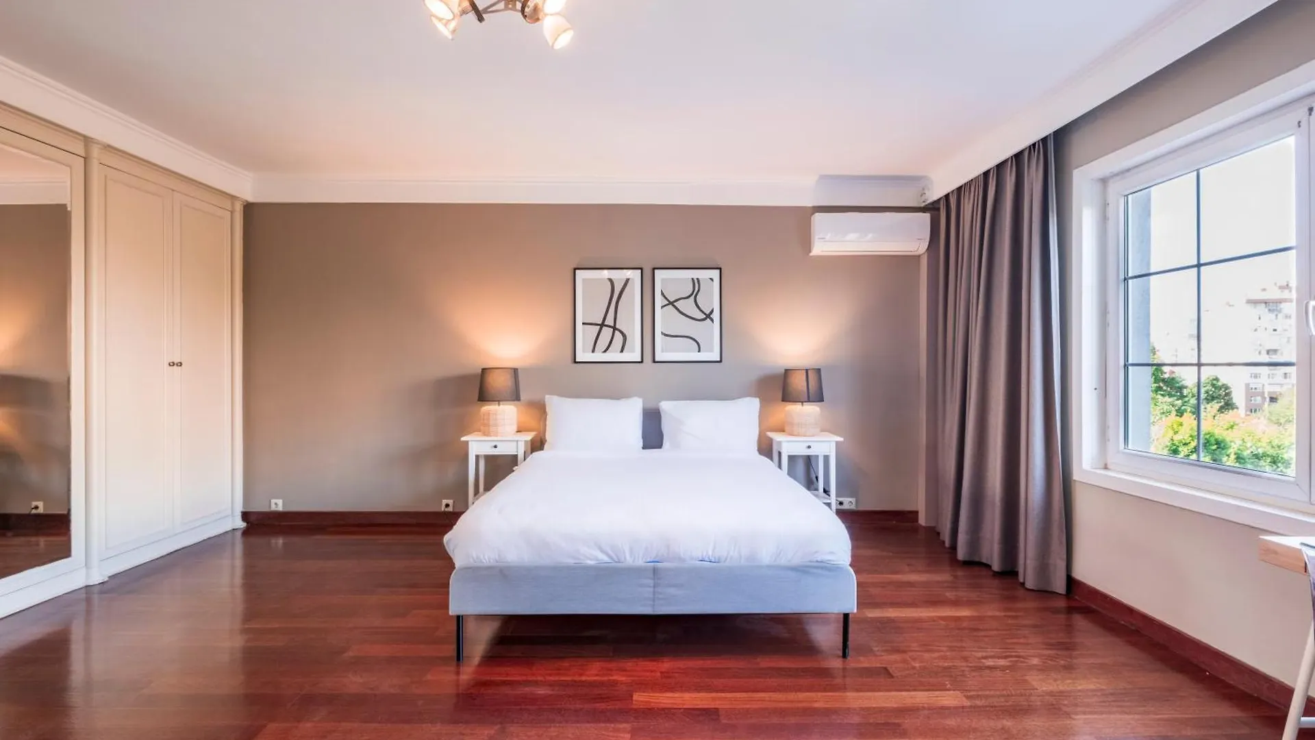 Homie Suites - A Majestic 4 Bedroom Villa Boasting A Private Garden And Terrace In Levent #83 伊斯坦布尔 公寓