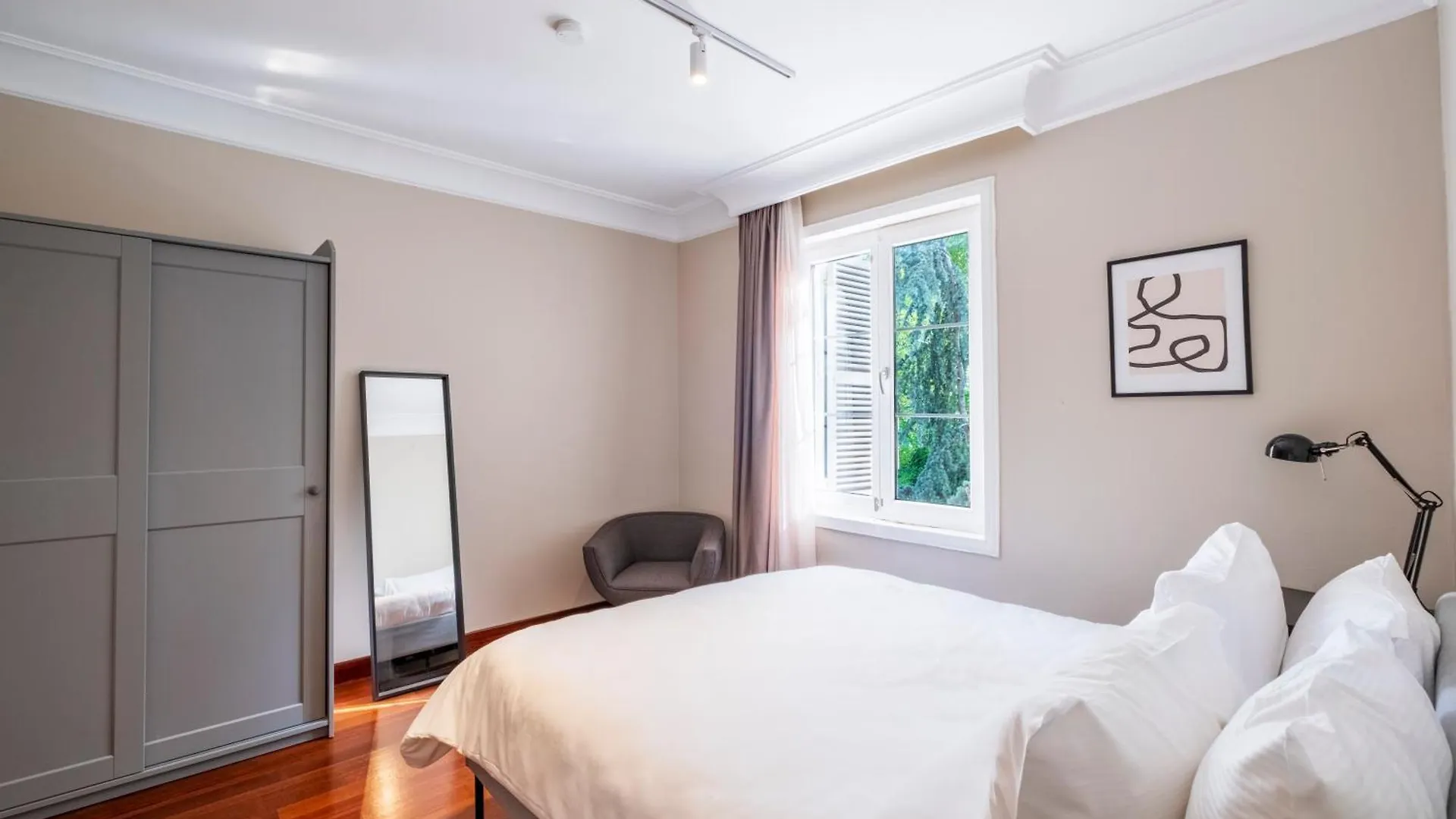 Homie Suites - A Majestic 4 Bedroom Villa Boasting A Private Garden And Terrace In Levent #83 伊斯坦布尔