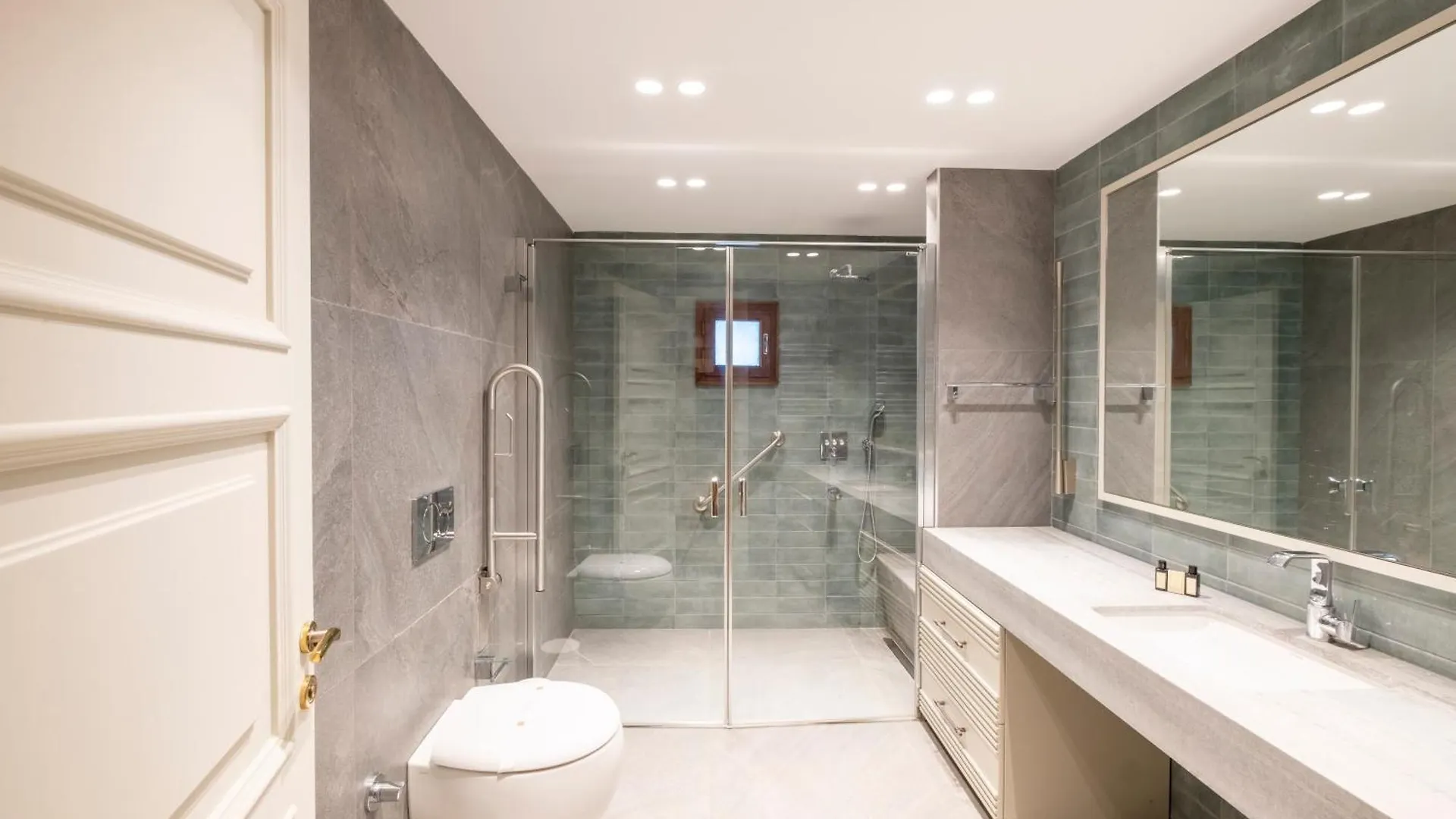 公寓 Homie Suites - A Majestic 4 Bedroom Villa Boasting A Private Garden And Terrace In Levent #83 伊斯坦布尔 土耳其