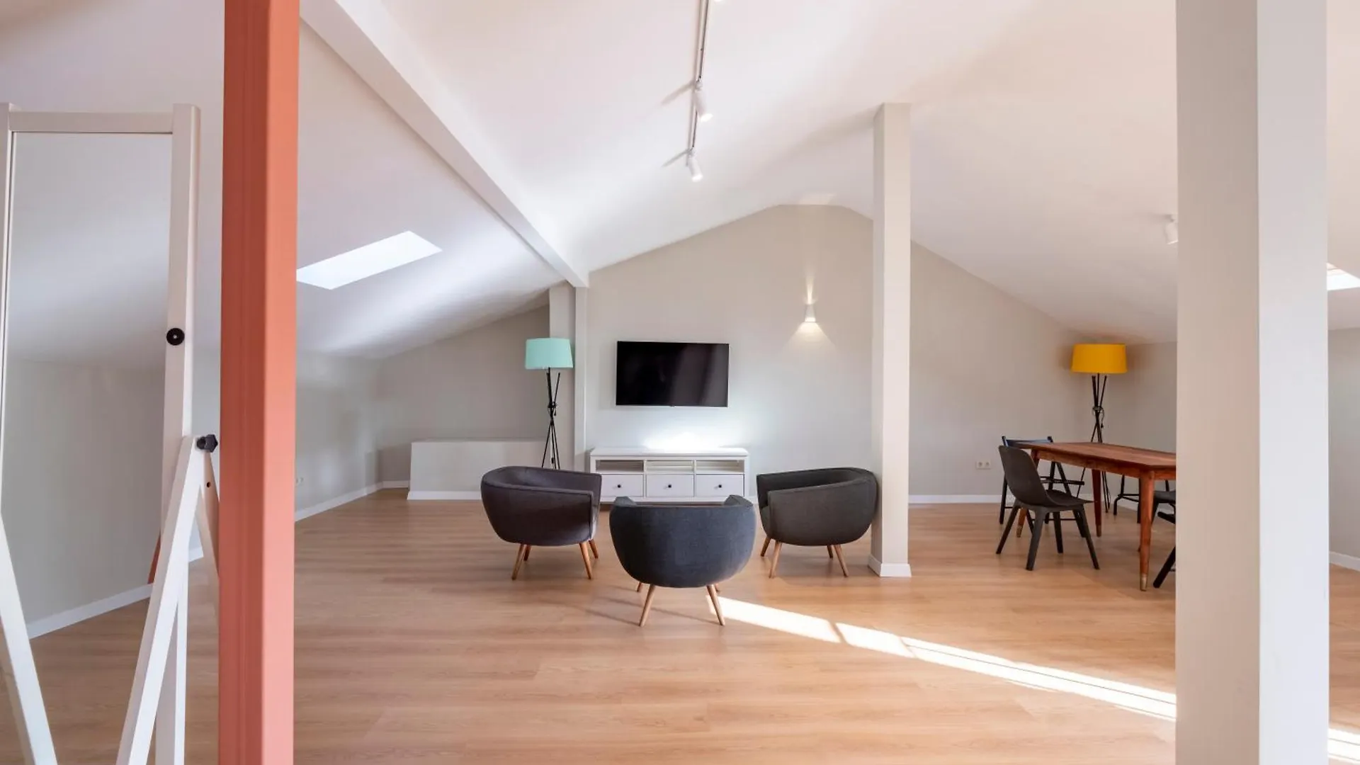Homie Suites - A Majestic 4 Bedroom Villa Boasting A Private Garden And Terrace In Levent #83 Istanbul Apartment