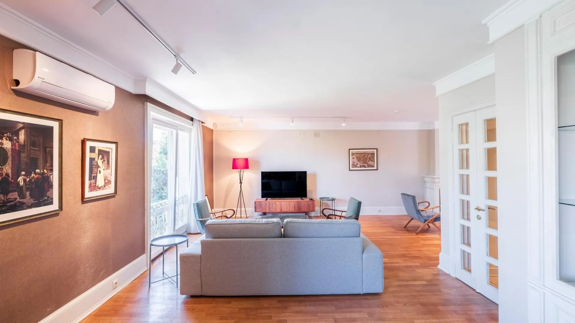 Apartament Homie Suites - A Majestic 4 Bedroom Villa Boasting A Private Garden And Terrace In Levent #83 Istanbul