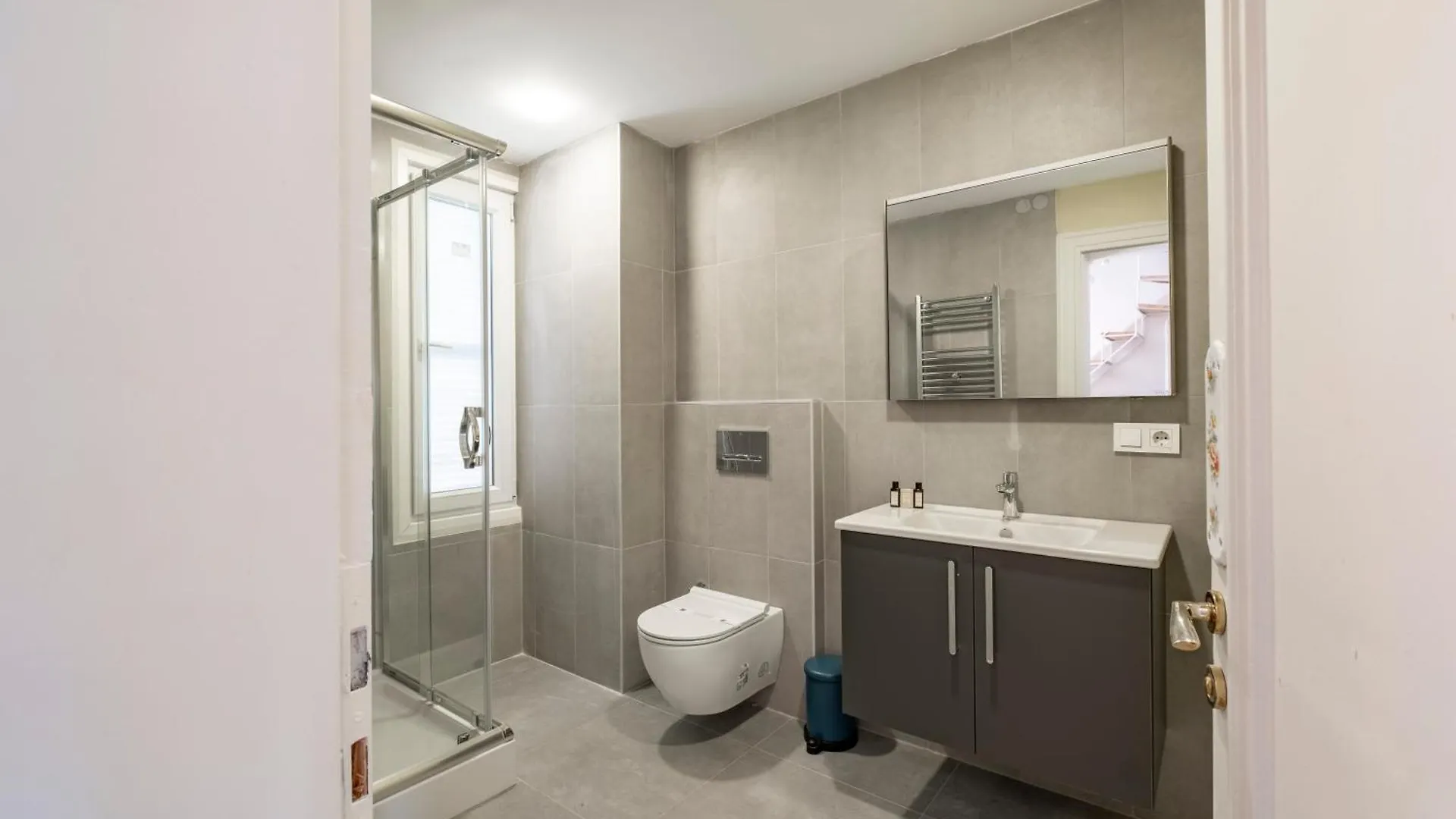 Homie Suites - A Majestic 4 Bedroom Villa Boasting A Private Garden And Terrace In Levent #83 Istanbul Turcia