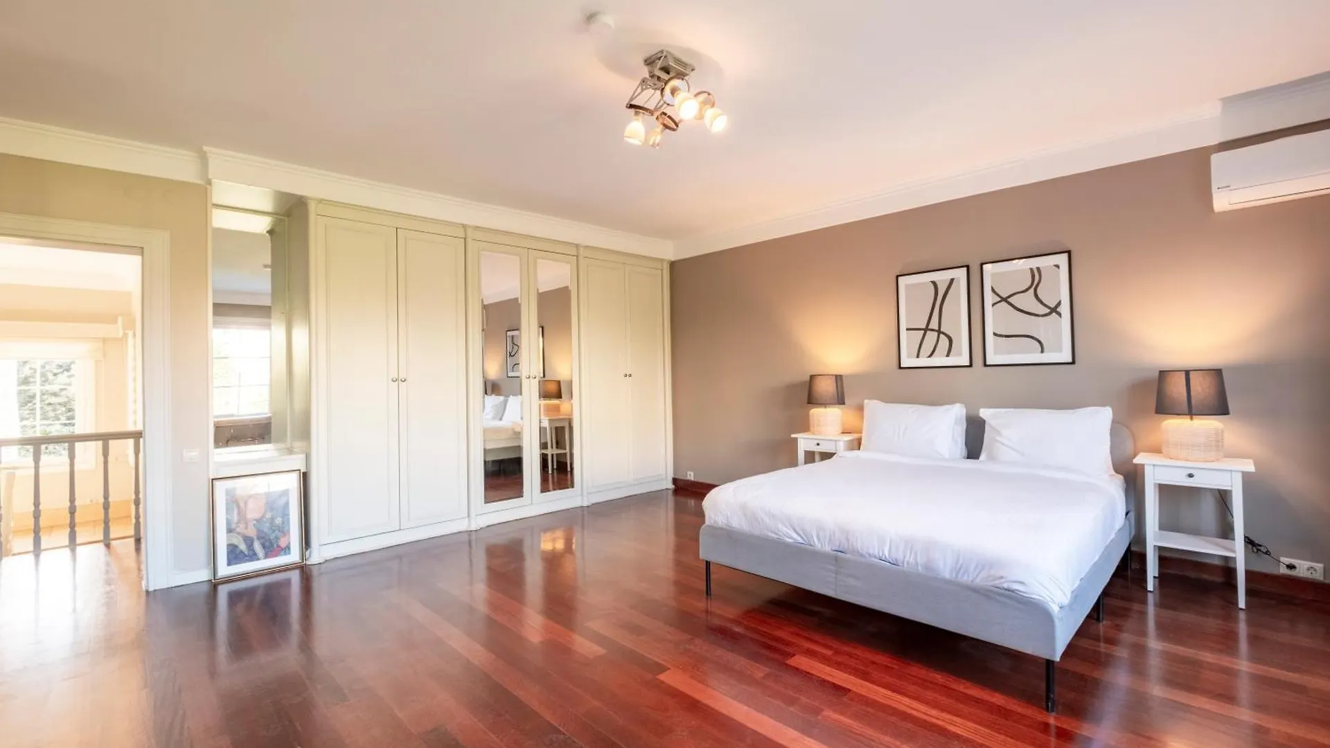Homie Suites - A Majestic 4 Bedroom Villa Boasting A Private Garden And Terrace In Levent #83 Istanbul